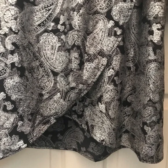 Michael Kors Paisly Dress with long sleeves, elastic waist & layered. New w/Tags - Picture 6 of 11